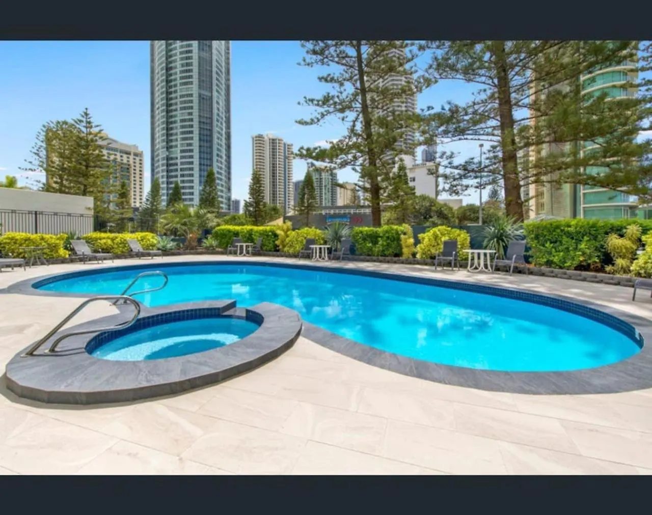 Apartment Beach Retreat With Balcony And Views Gold Coast