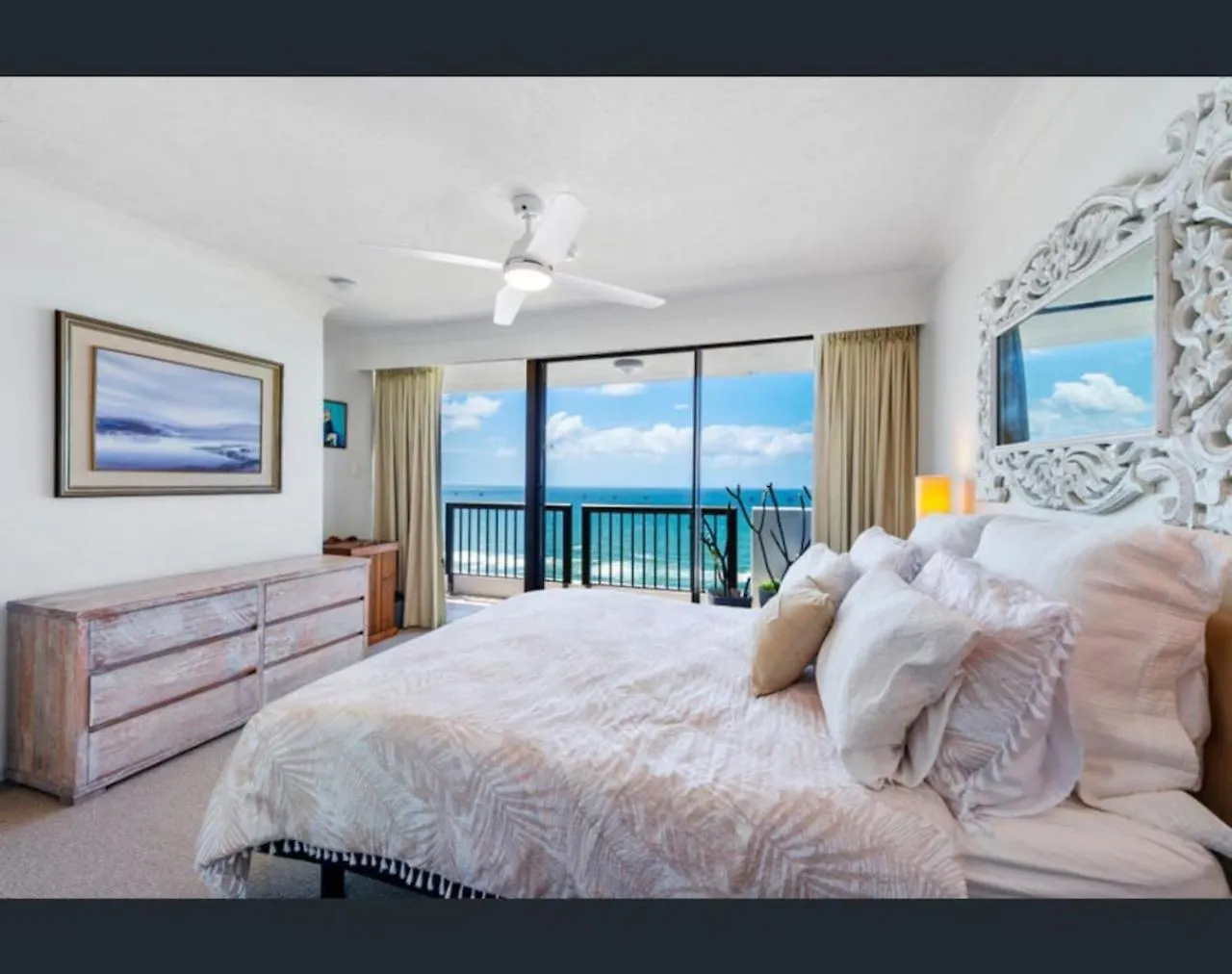 Beach Retreat With Balcony And Views Gold Coast Apartment